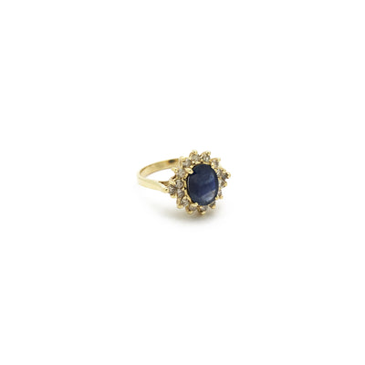 Vintage Oval Sapphire Diamond Halo Ring (14K) diagonal - Lucky Diamond - New York