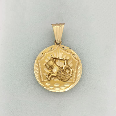 Capricorn Zodiac Sign Diamond Cut Medallion Pendant (14K) - Lucky Diamond